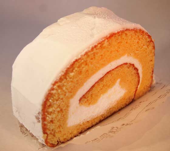 山口県柳井市のケーキ　柳井日積卵ロールケーキ